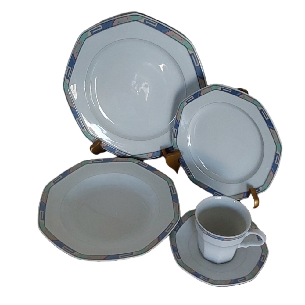 Christopher Stuart Y0002 Chic 5PC Dinnerware Set with Blue and‎ Green Trim